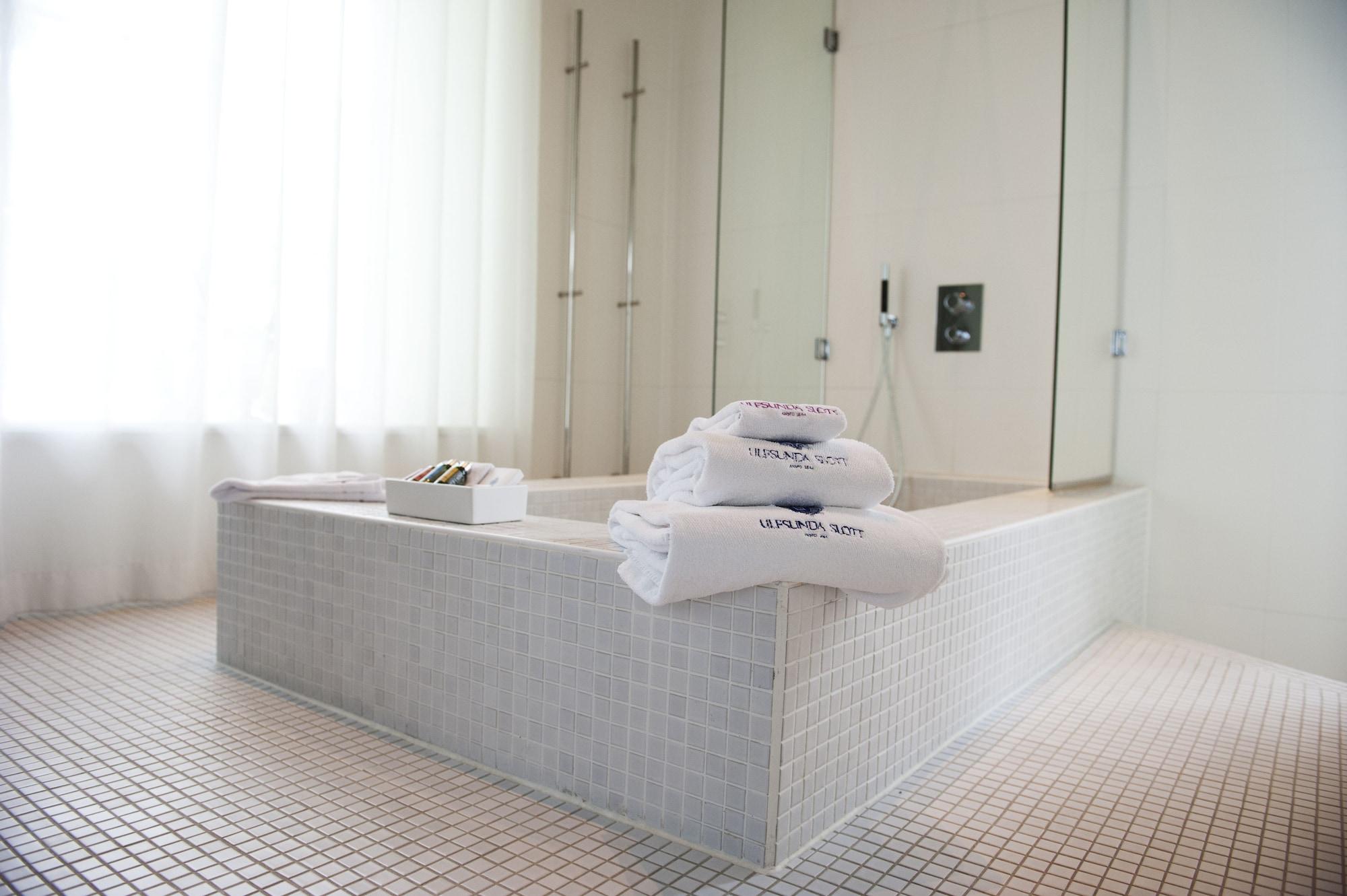 Ulfsunda Slott Hotell 4*