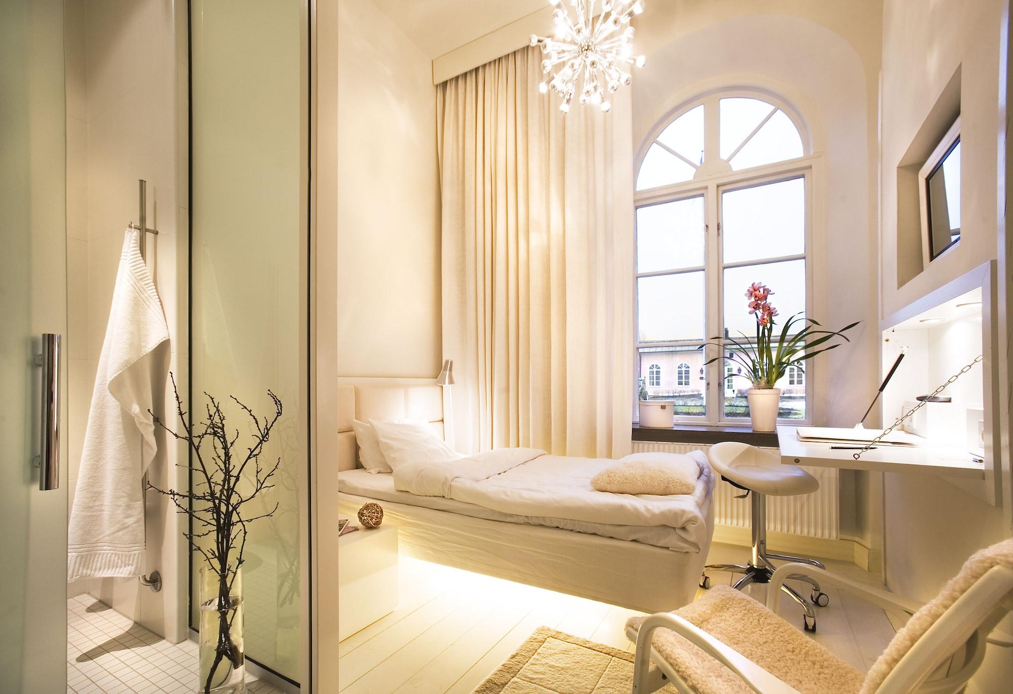 Hotell Ulfsunda Slott 4*